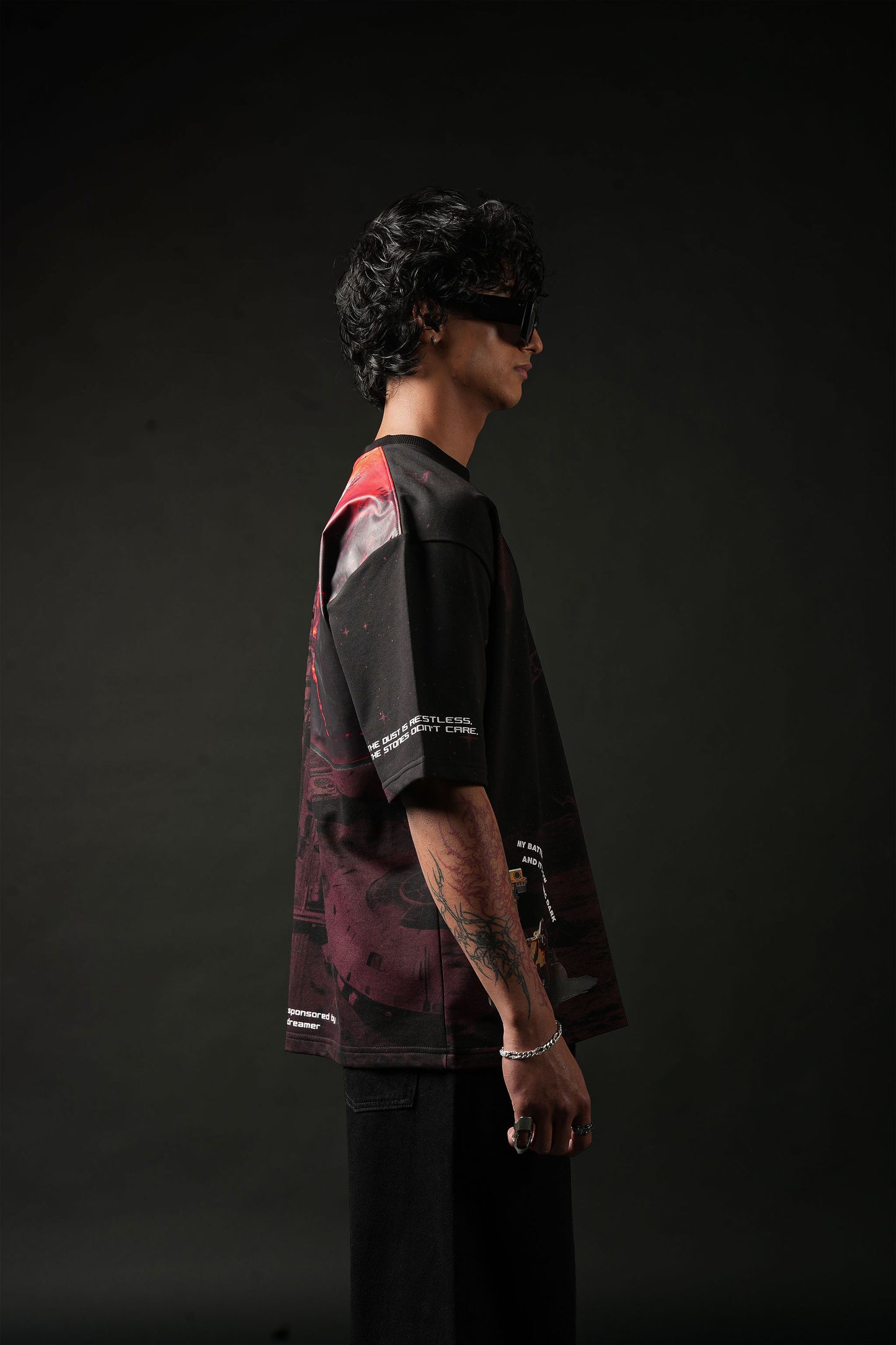 Crimson Luna - Oversized T-Shirt