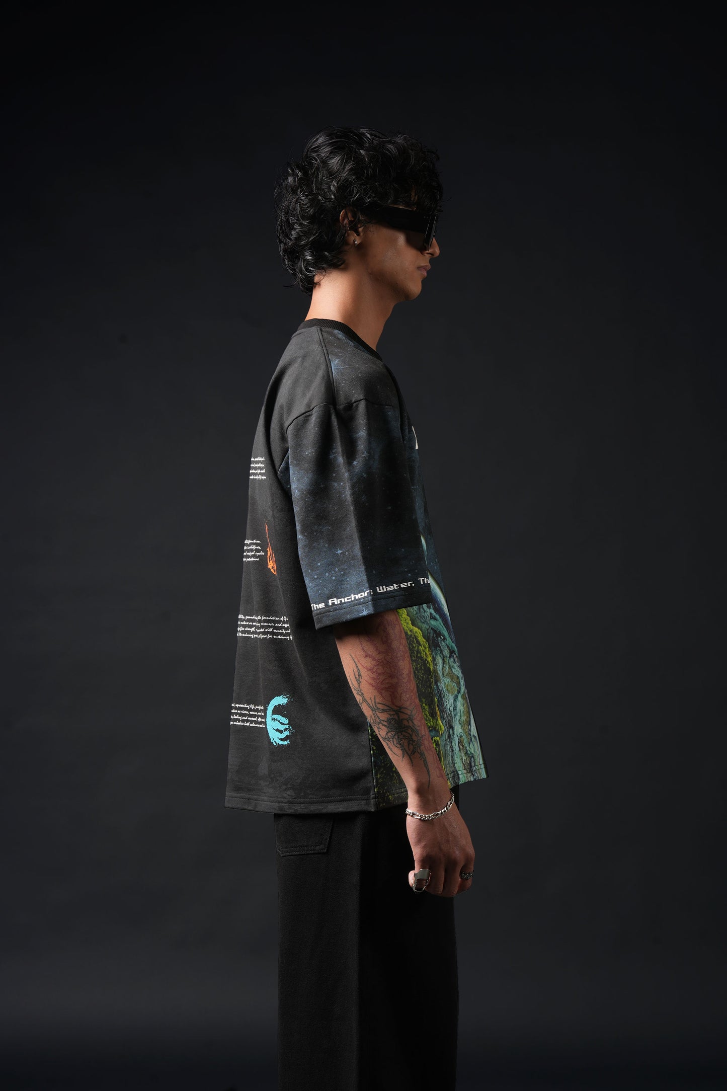 Cosmic Gaia - Oversized T-Shirt