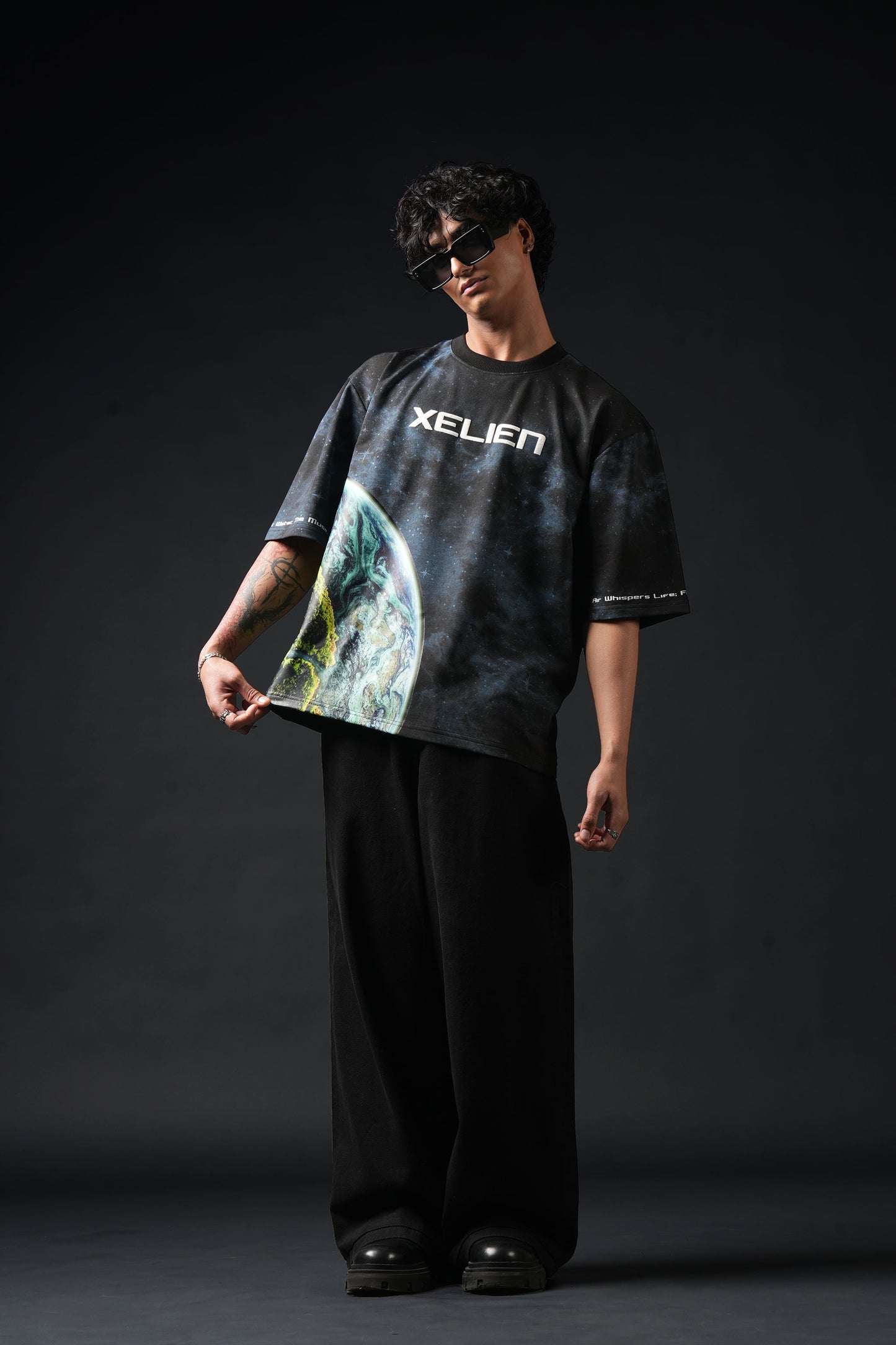Cosmic Gaia - Oversized T-Shirt